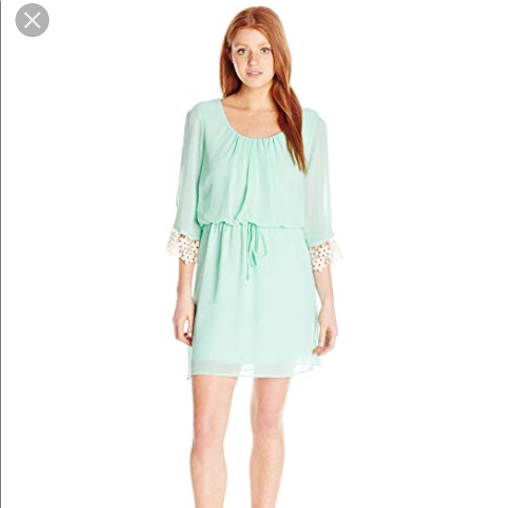 Mint green chiffon split sleeve dress. Size L